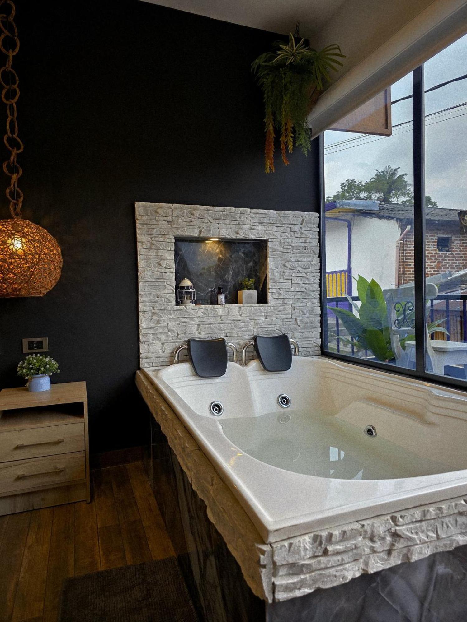 Habitacion Deluxe 2 Con Jacuzzi A 20 Mt Del Parque Salento Dış mekan fotoğraf
